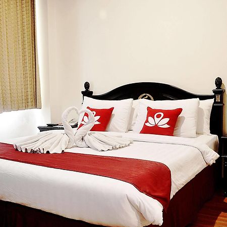 סוראבאיה Zen Rooms Sultan Iskandar Muda מראה חיצוני תמונה